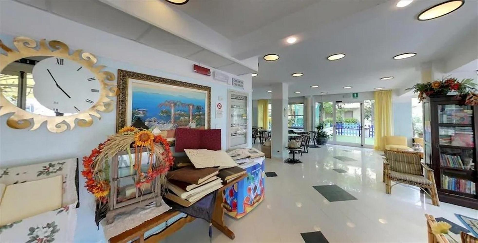 Hotel Milord Cesenatico Buitenkant foto