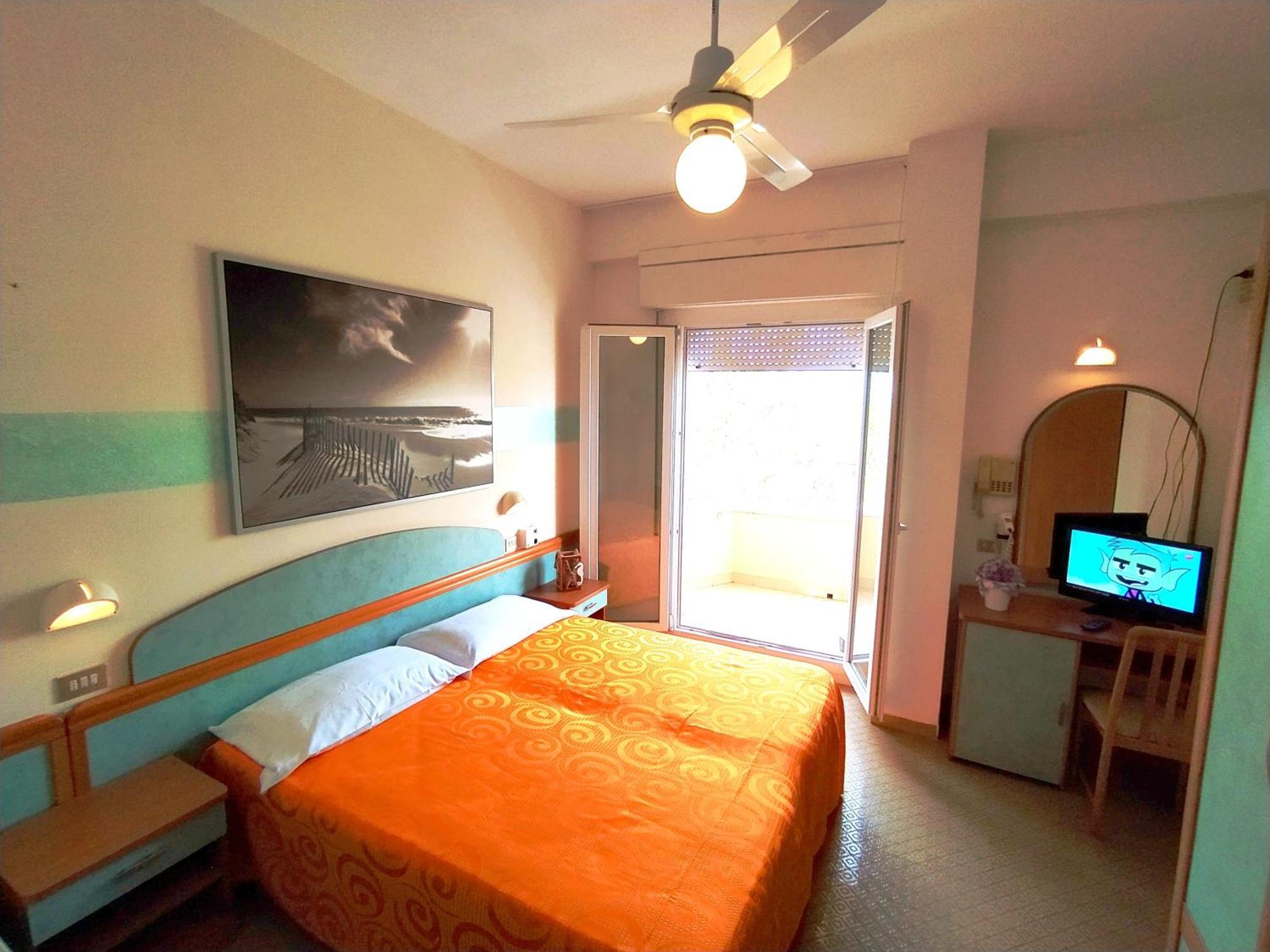 Hotel Milord Cesenatico Buitenkant foto
