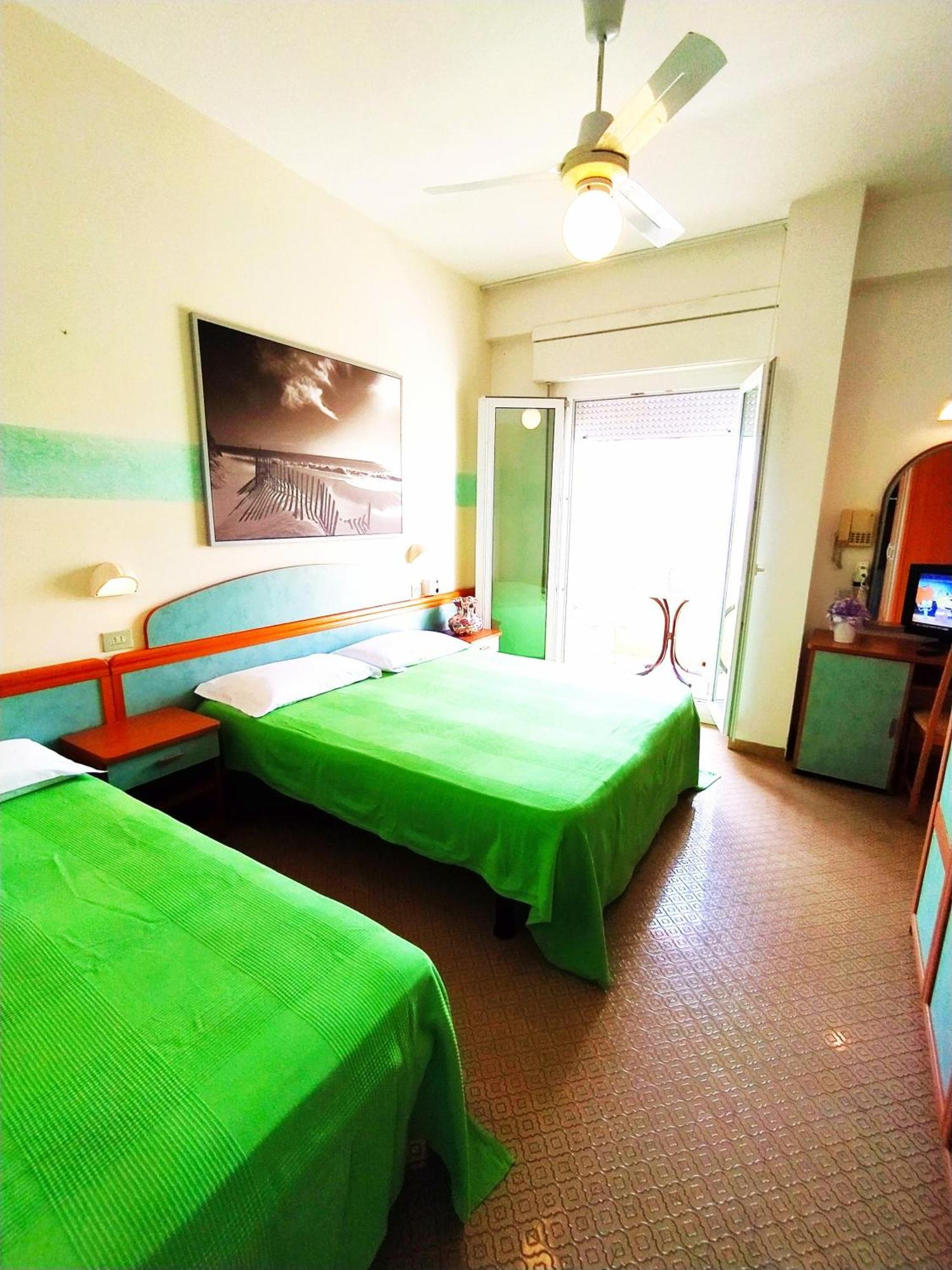 Hotel Milord Cesenatico Buitenkant foto