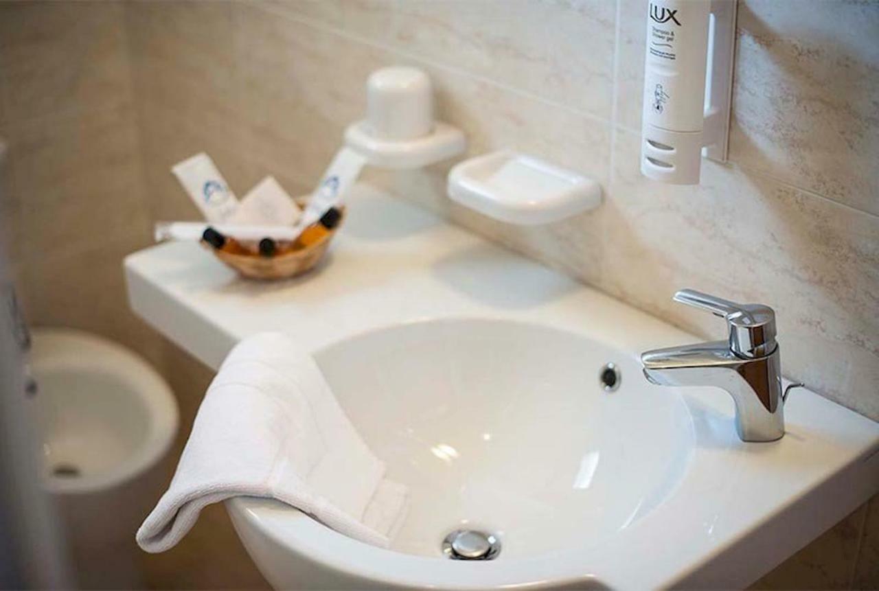 Hotel Milord Cesenatico Buitenkant foto