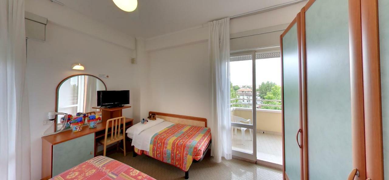 Hotel Milord Cesenatico Buitenkant foto